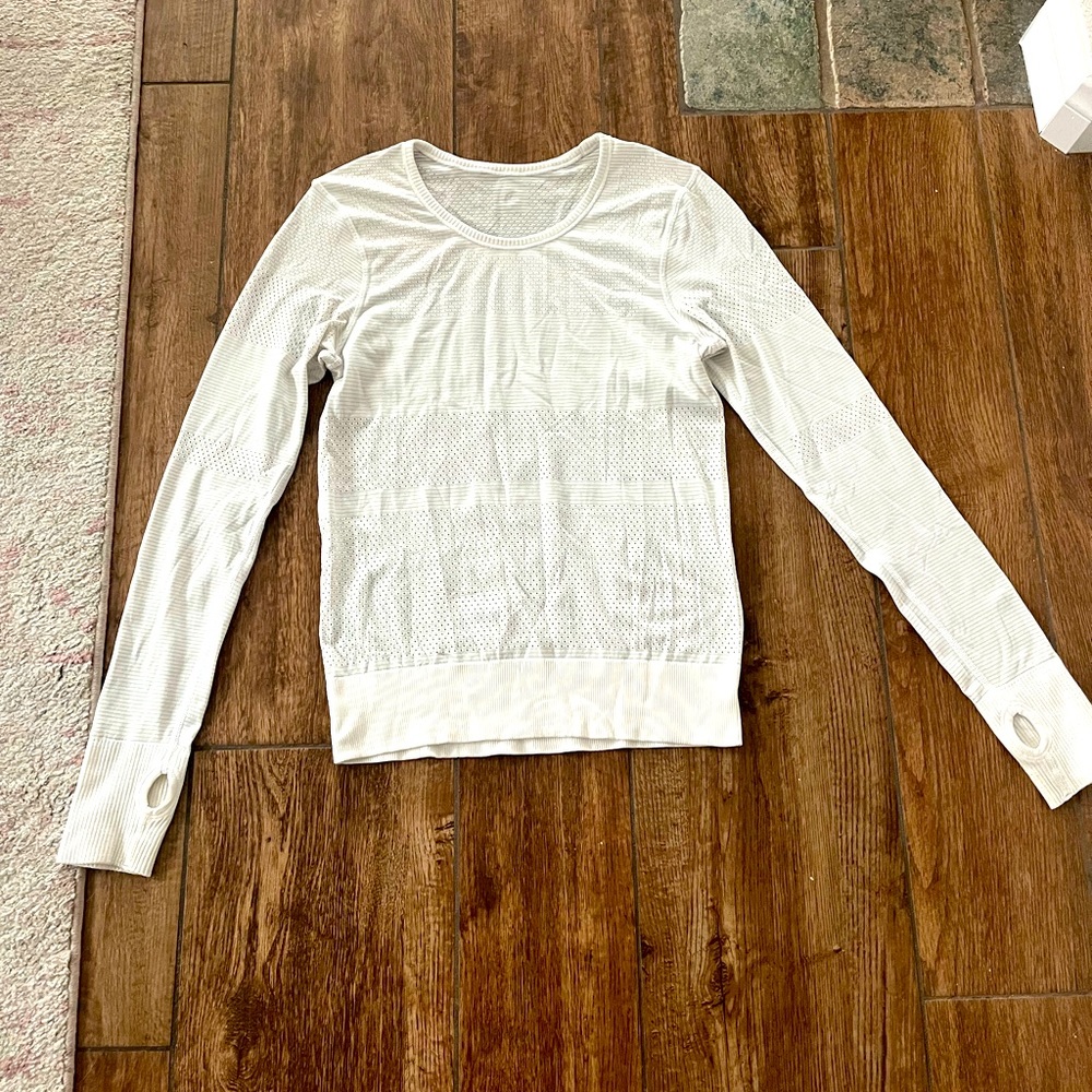 Lulu lemon long sleeve workout top